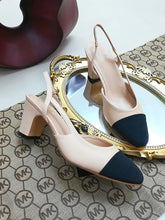 Slingback-Sandalen mit klobigem Absatz und spitzer Zehenpartie